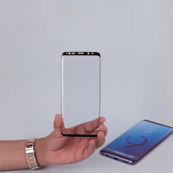 Foto de ejemplo de un protector de pantalla de vidrio templado — no es inventario de Tecno Express